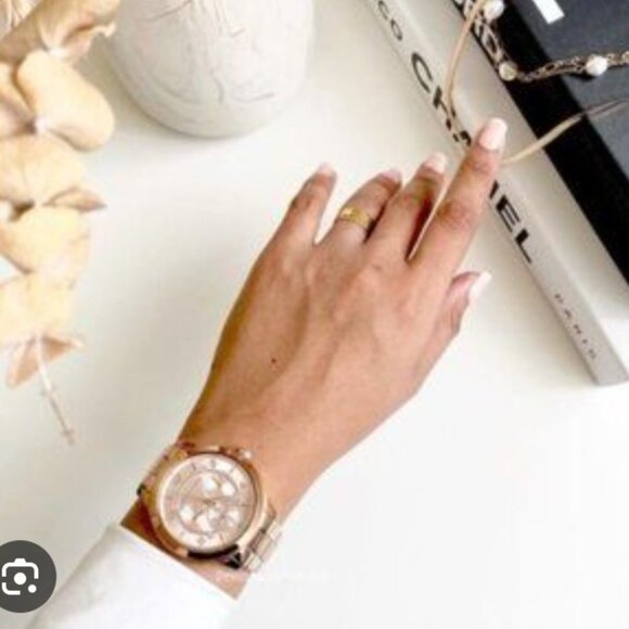 Michael Kors Gold Boyfriend Watch! - Picture 1 of 3